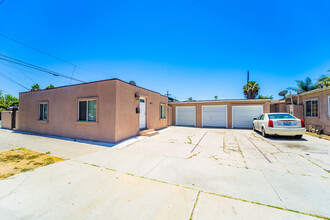 4451 Dwight St in San Diego, CA - Building Photo - Building Photo