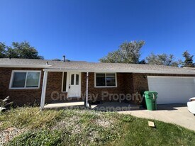 629 Graefe Ave in Ault, CO - Building Photo