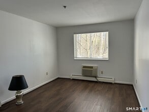 27 Rollingwood Dr in Brookfield, CT - Building Photo - Building Photo