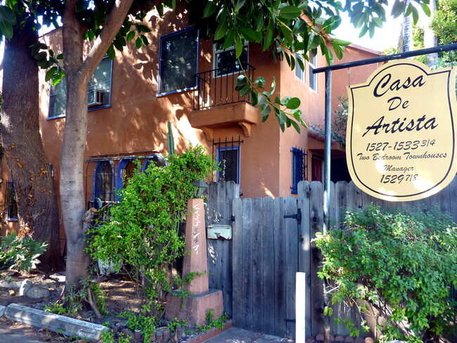 property at 1529 N Bronson Ave
