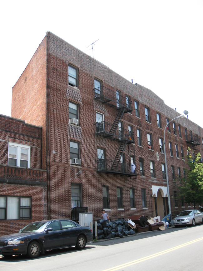 402 Foster Ave in Brooklyn, NY - Building Photo - Building Photo