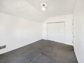 6 Kelly Pl in Stanhope, NJ - Building Photo - Building Photo