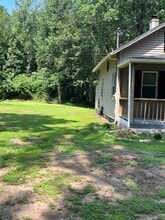 734 Old Clinton Rd in Westbrook, CT - Building Photo - Building Photo