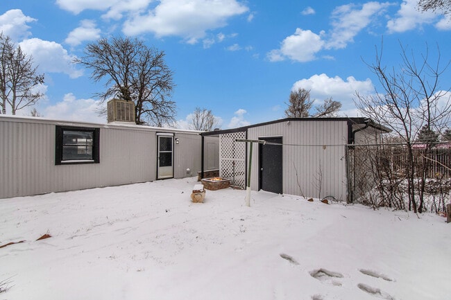 1021 Glen Creighton Dr in Dacono, CO - Building Photo - Building Photo