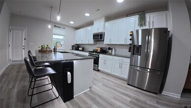 320 Cornett Wy in Lawrenceville, GA - Building Photo - Building Photo