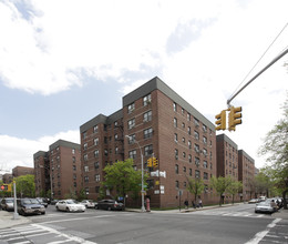 74-10 35th Ave in Jackson Heights, NY - Building Photo - Building Photo