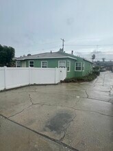 1631 Del Amo Blvd, Unit 1631 in Torrance, CA - Building Photo - Building Photo