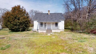 359 Carney St in Drayton, SC - Building Photo