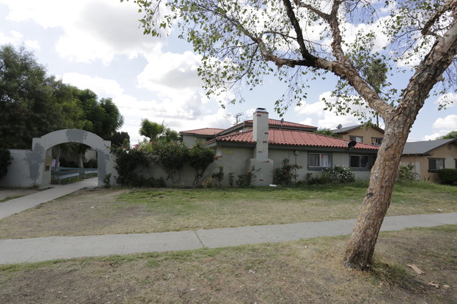 908 E Balsam Ave in Anaheim, CA - Building Photo - Building Photo