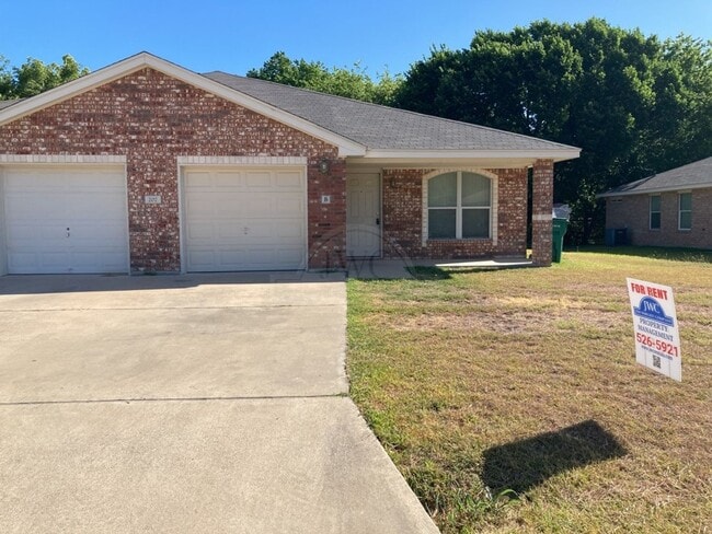 207 Dale Earnhardt Dr in Harker Heights, TX - Building Photo - Building Photo