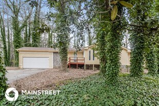 1960 W Kimberly Rd SW in Atlanta, GA - Building Photo