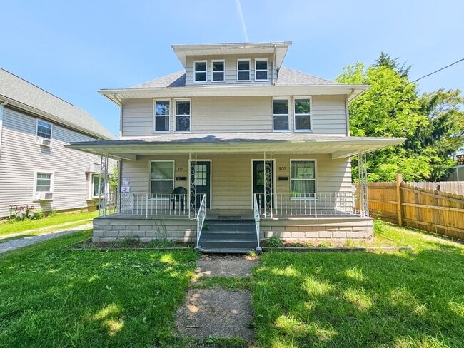 property at 905 Berwin St