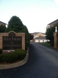 8506 Atrium Dr, Unit ASB in Louisville, KY - Building Photo - Building Photo