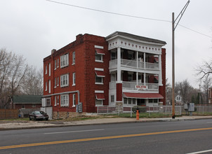 3618-3620 Troost Ave in Kansas City, MO - Building Photo - Building Photo