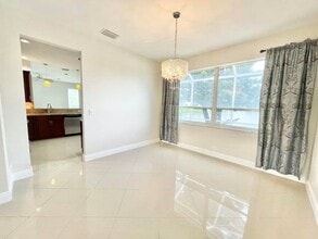 9593 Tavernier Dr in Boca Raton, FL - Building Photo - Building Photo