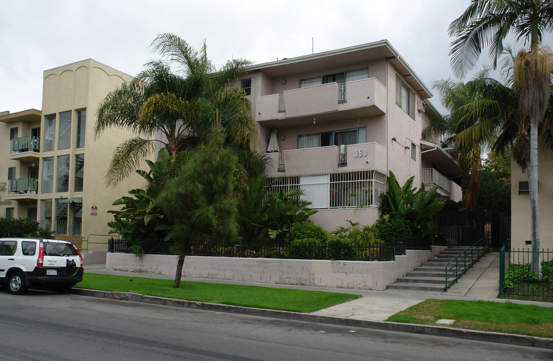 350 S Hobart Blvd in Los Angeles, CA - Building Photo