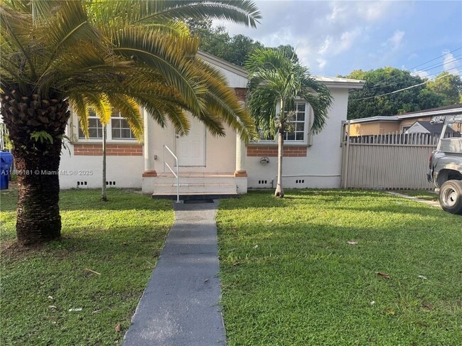 6761 SW 2nd St in Miami, FL - Building Photo - Building Photo