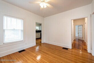 2032 Lakeside Dr in Louisville, KY - Building Photo - Building Photo