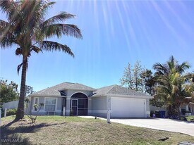 4703 6th St W in Lehigh Acres, FL - Building Photo