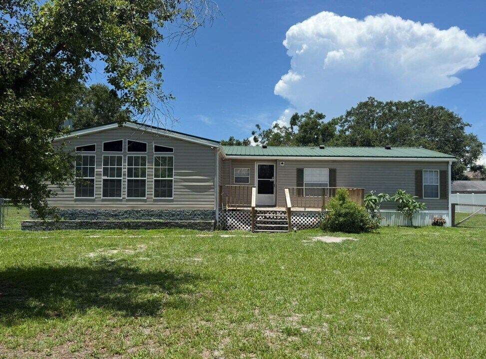 11513 Brancato Ln in Riverview, FL - Building Photo
