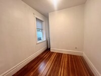 74 Naples Rd, Unit 2 in Brookline, MA - Building Photo - Building Photo