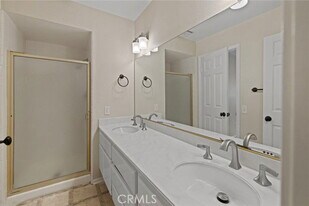 24821 Hon Ave in Laguna Hills, CA - Building Photo