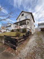 2245 13th St SW in Akron, OH - Building Photo