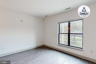 301 McMechen St-Unit -216 in Baltimore, MD - Building Photo - Building Photo