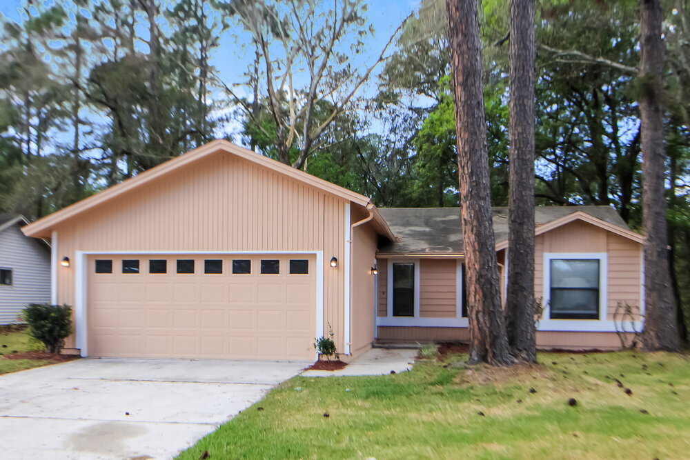 10184 Indian Princess Rd W in Jacksonville, FL - Building Photo