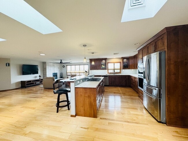 property at 2108 Morning Dr