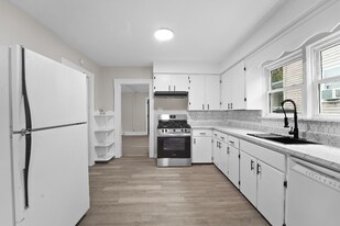 108 Robble Ave in Endicott, NY - Building Photo