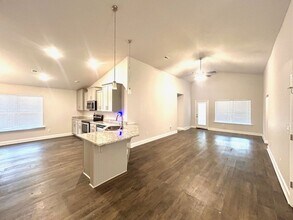 14254 Wildflower Dr in Harvest, AL - Building Photo - Building Photo