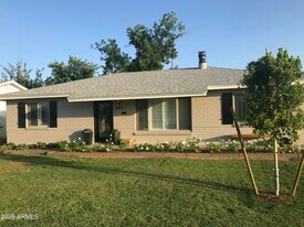 3609 E Piccadilly Rd in Phoenix, AZ - Building Photo