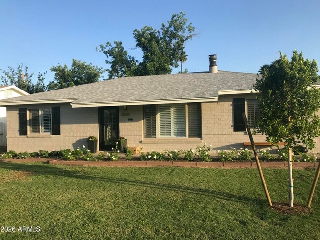 property at 3609 E Piccadilly Rd