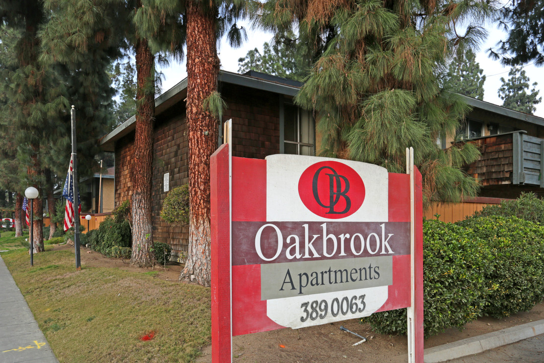 Oak Brook Apartments in Fresno, CA - Building Photo