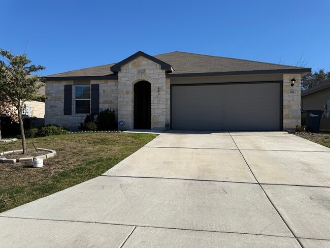 380 Huntsman Way in New Braunfels, TX - Building Photo - Building Photo