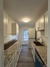 6 Holmes St in Nashua, NH - Building Photo - Building Photo