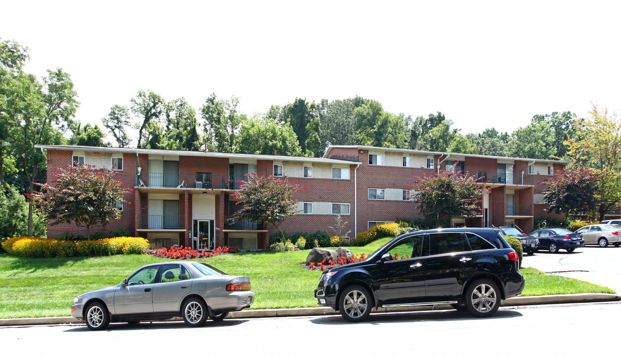 Edmondson Park Apartments in Baltimore, MD - Building Photo