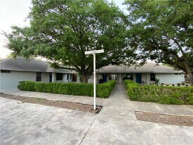 14 West St in McAllen, TX - Building Photo