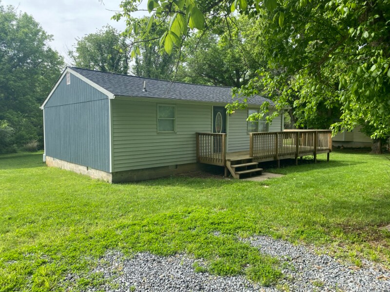 95 River Crest Rd in Harpers Ferry, WV - Building Photo