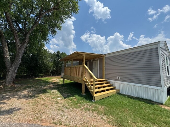 property at 1007 Alexandria Rd SW