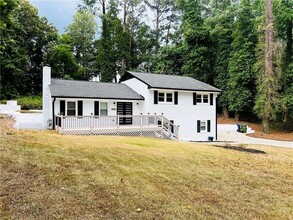 1110 Veltre Cir SW in Atlanta, GA - Building Photo - Building Photo