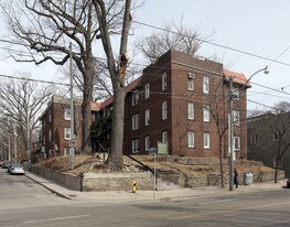 Green Gables in Toronto, ON - Building Photo