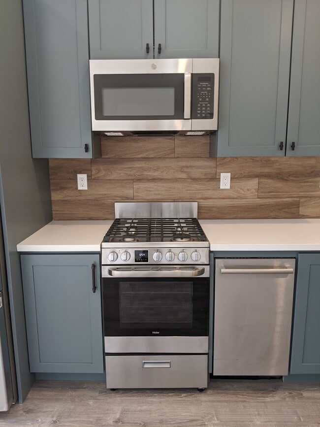 145 Bethany Curv, Unit Studio in Santa Cruz, CA - Building Photo - Building Photo