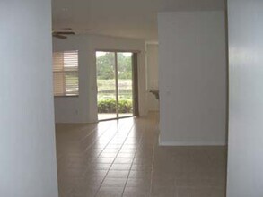 28109 Mandolin Ct in Bonita Springs, FL - Foto de edificio - Building Photo
