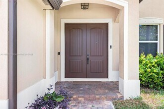 28323 SW 129th Ct in Homestead, FL - Foto de edificio - Building Photo