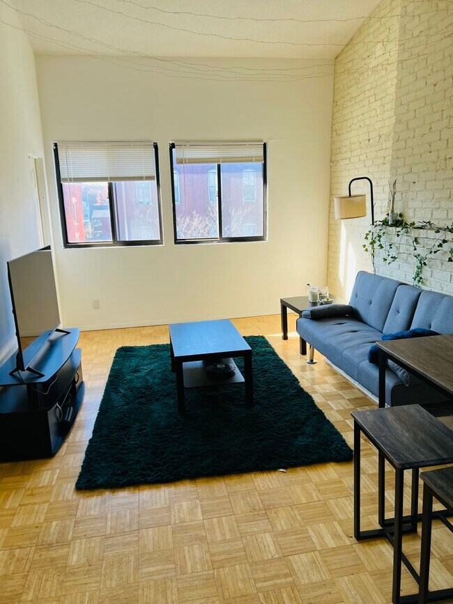 235 Washington St, Unit 4, Unit 4