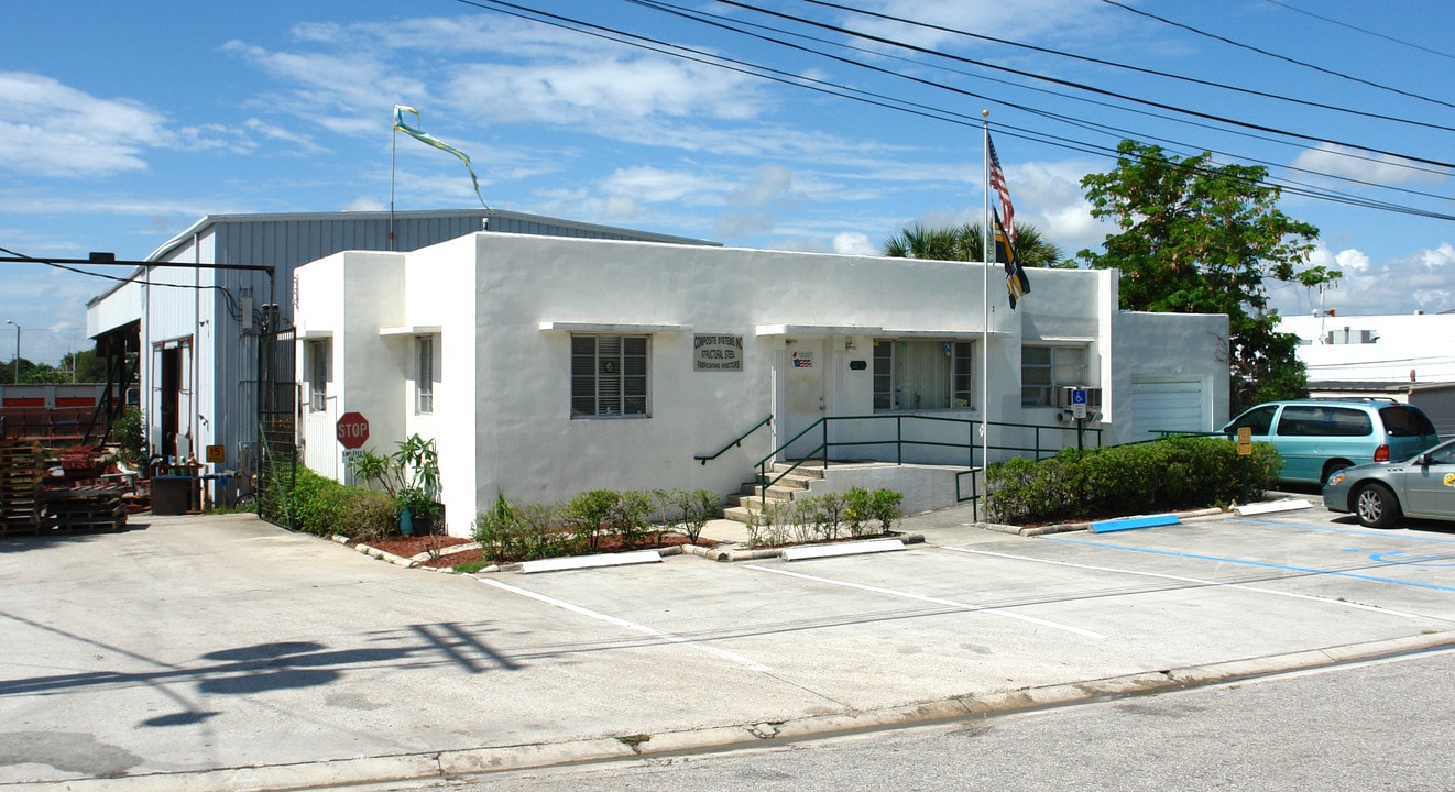 202 2nd Ave in Lake Worth, FL - Building Photo