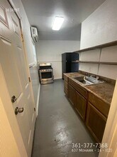 637 Mohawk St in Corpus Christi, TX - Building Photo - Building Photo