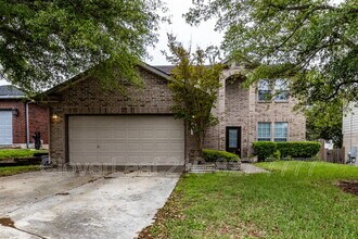 2208 Sunderidge in San Antonio, TX - Building Photo - Building Photo